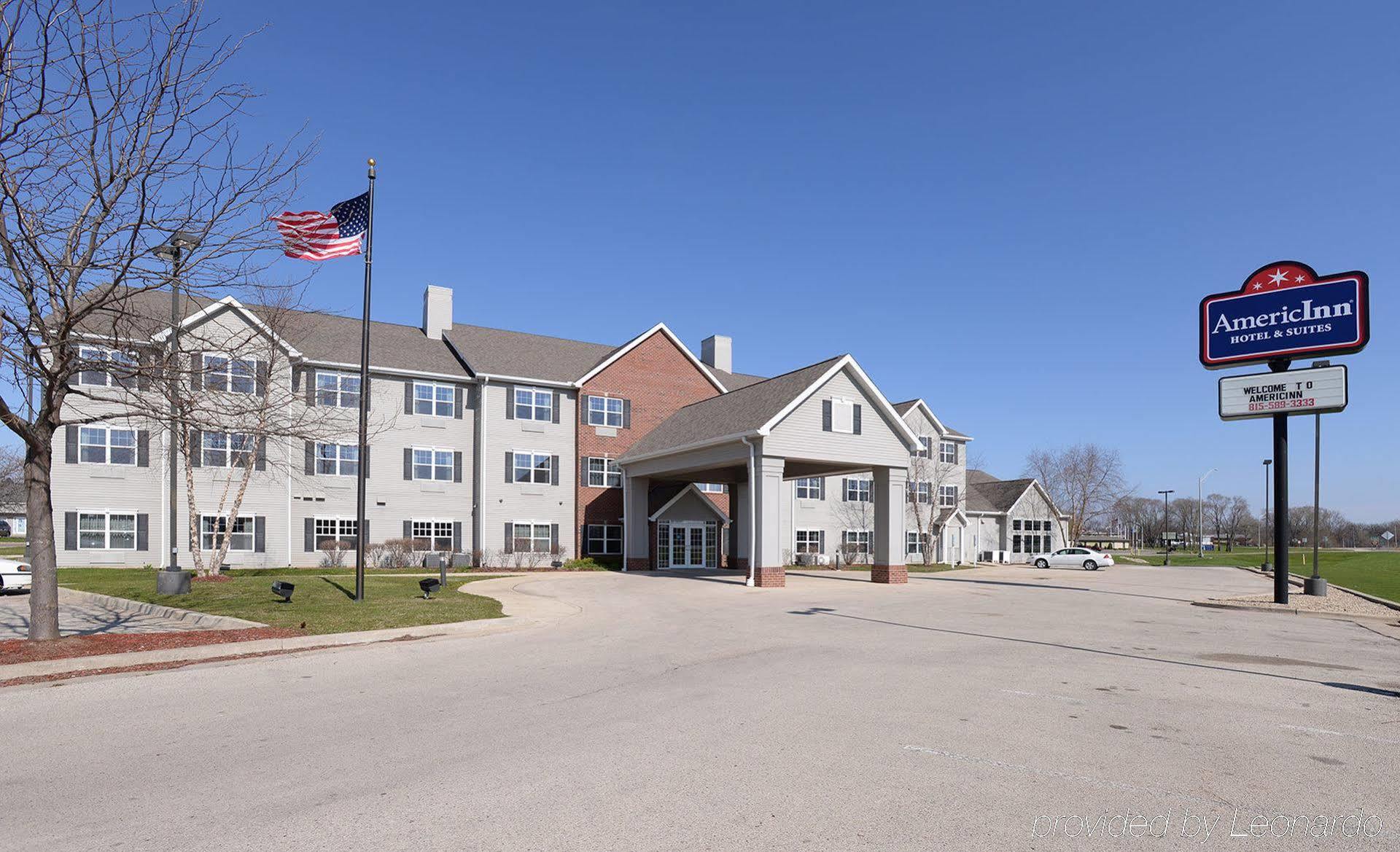 Americinn By Wyndham Fulton Clinton Exterior photo